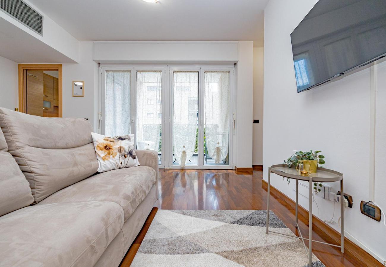 Arcimboldi'S Terrace & Private Parking Apartment Milan Luaran gambar